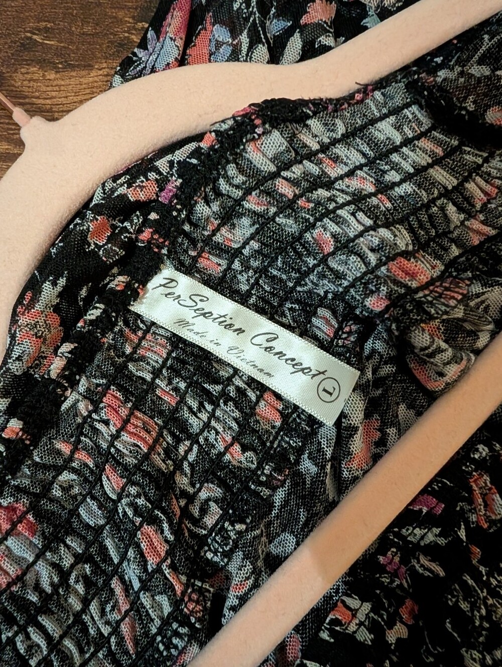 PerSeption Concept Stretch Ruffle Mesh Floral Top Size L - Picture 3 of 3